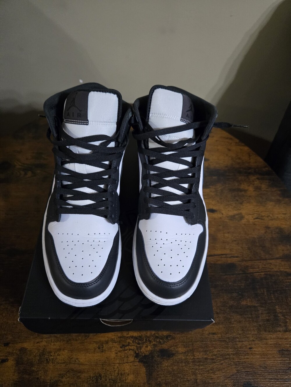 Jordan Retro 1 Mid Size 13